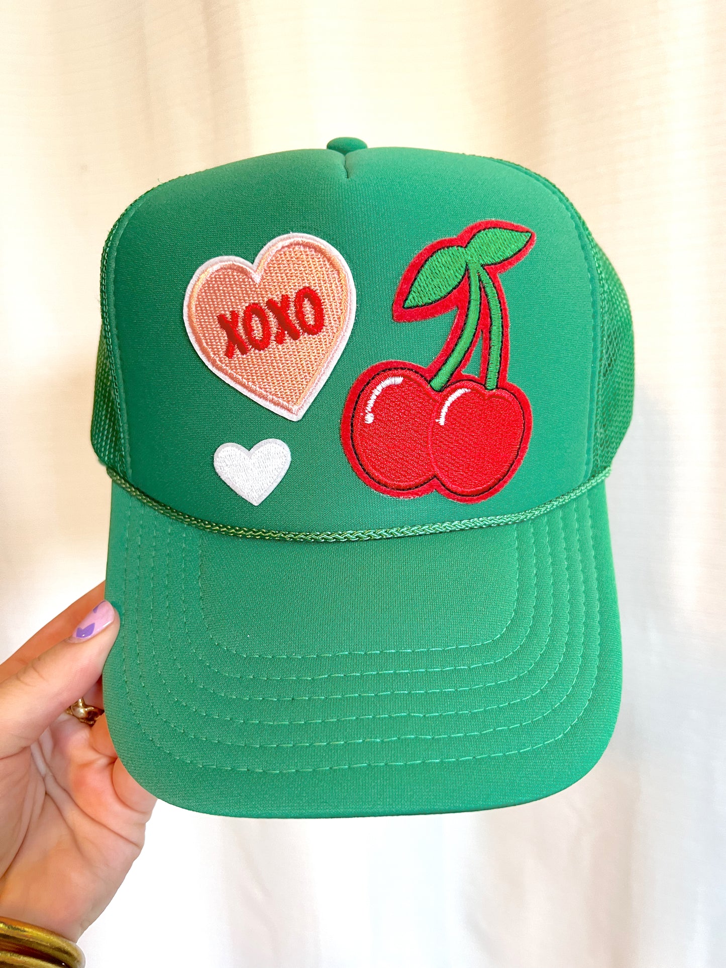 ‘XOXO’ PATCH TRUCKER HAT